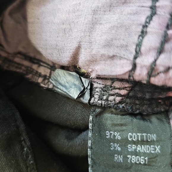 Sold‎ - Picture 8 of 9